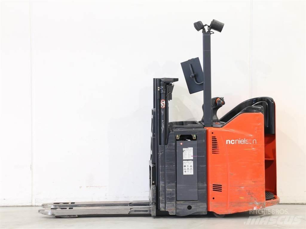 Linde L12LSP/133 Stapelaar meeloop