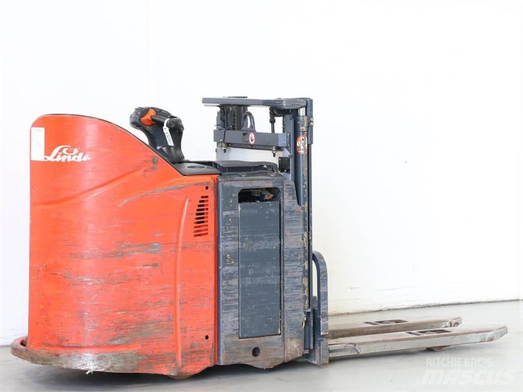 Linde L12SP/133 Stapelaar meeloop