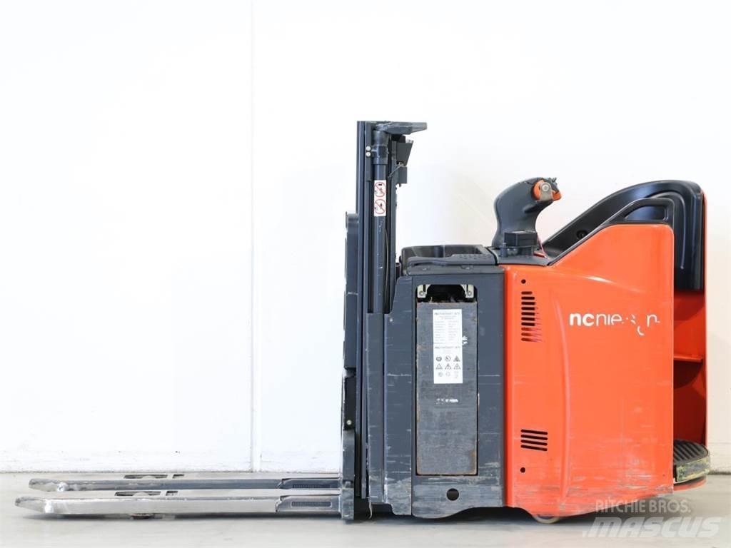 Linde L12SP/133-00 Stapelaar meeloop