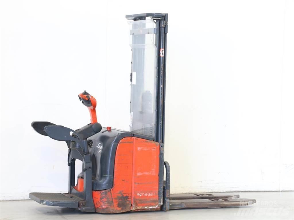 Linde L14API/372 Stapelaar meeloop