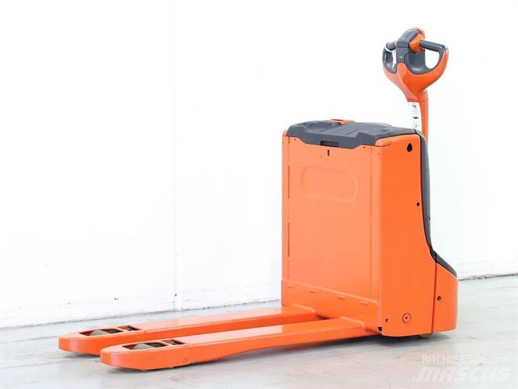 Linde T16/1152 Stapelaar meeloop