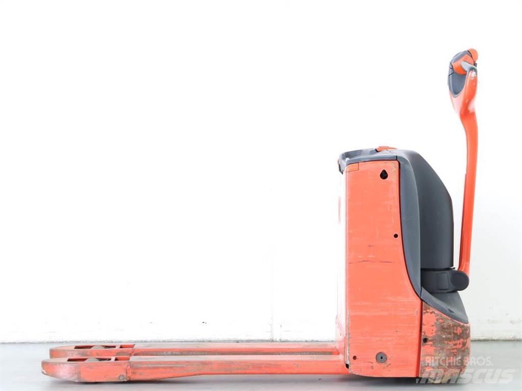 Linde T16/1152 Stapelaar meeloop