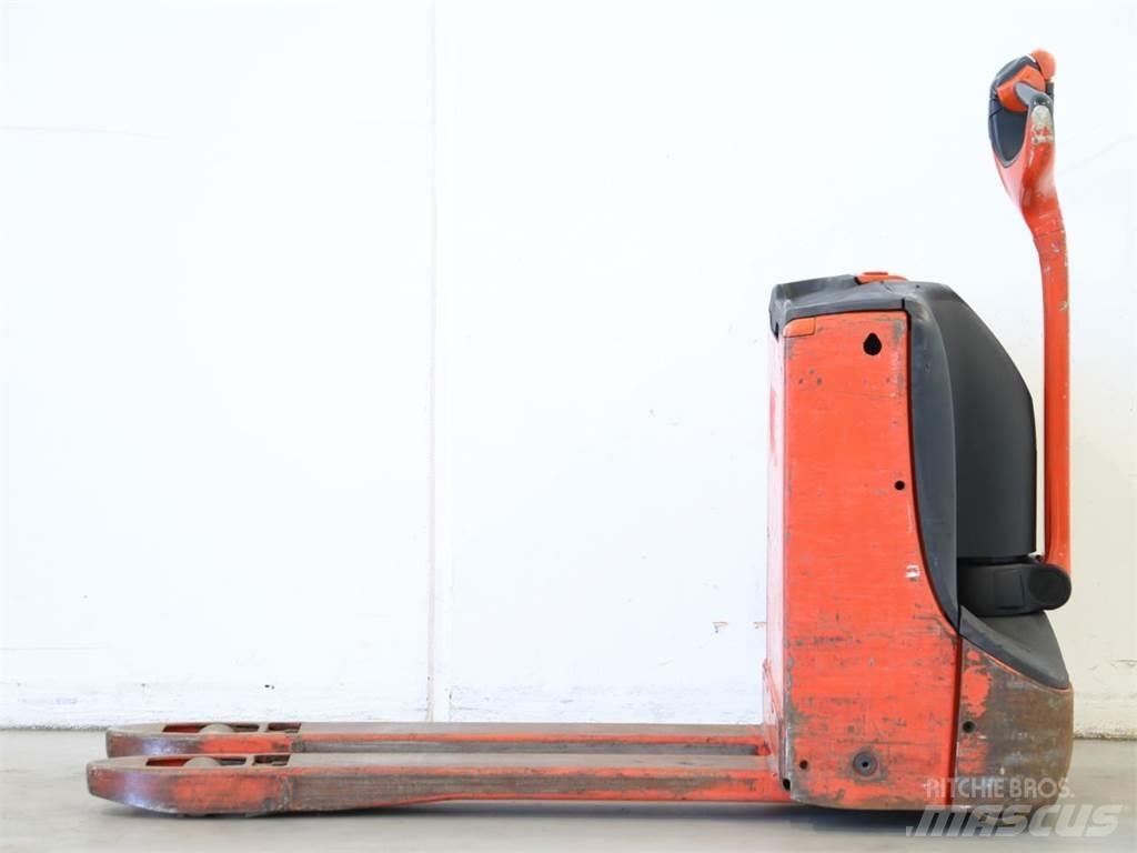 Linde T16/1152 Stapelaar meeloop