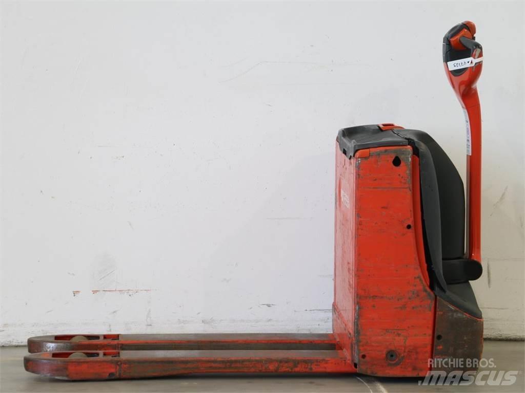 Linde T16/1152 Stapelaar meeloop