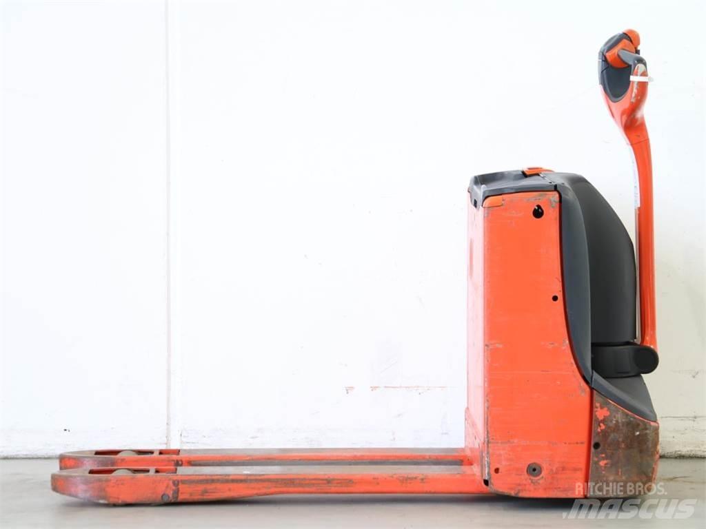 Linde T16/1152 Stapelaar meeloop