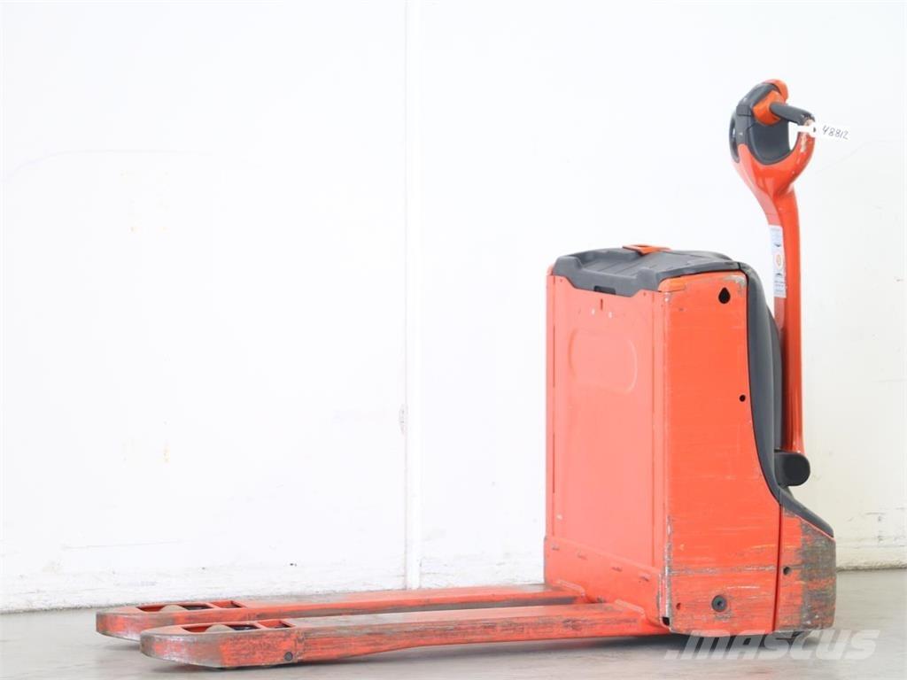 Linde T16/1152 Stapelaar meeloop