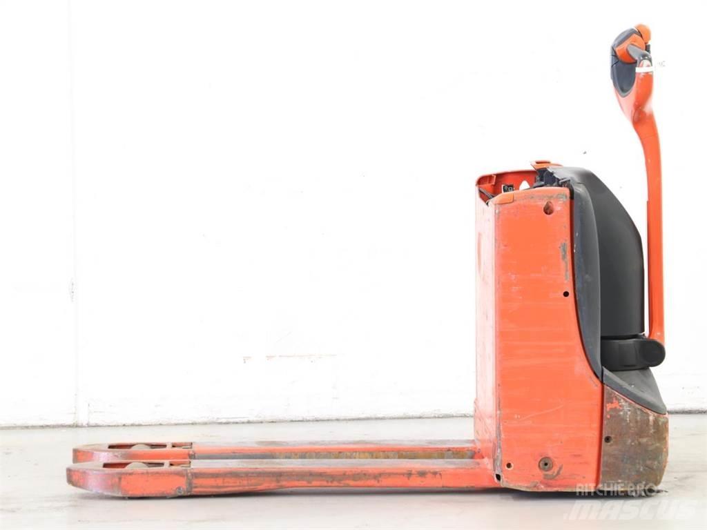 Linde T16/1152 Stapelaar meeloop