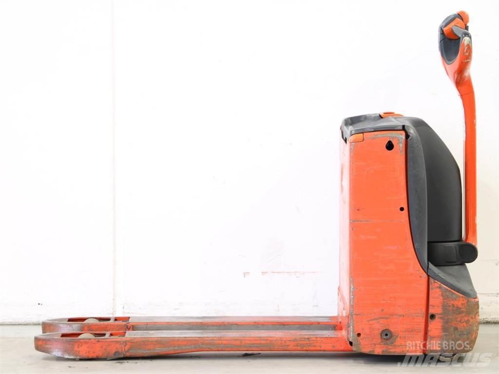 Linde T16/1152 Stapelaar meeloop