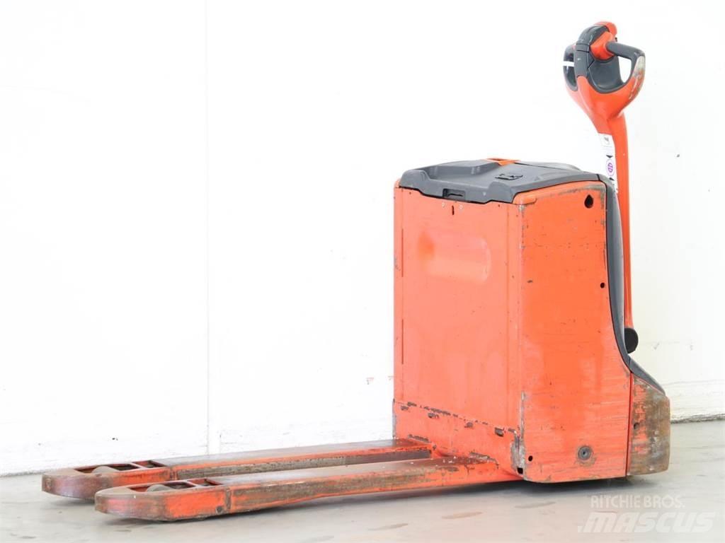 Linde T16/1152 Stapelaar meeloop