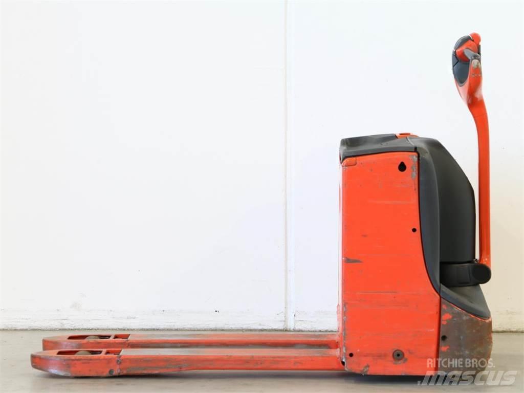 Linde T16/1152 Stapelaar meeloop