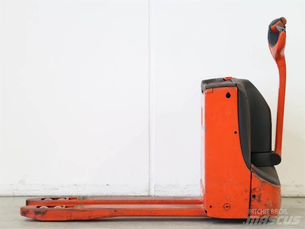 Linde T16/1152 Stapelaar meeloop