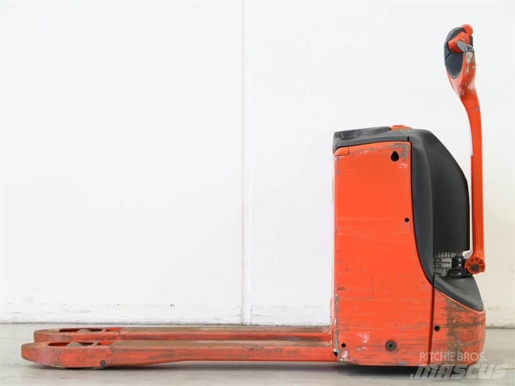 Linde T16/1152 Stapelaar meeloop