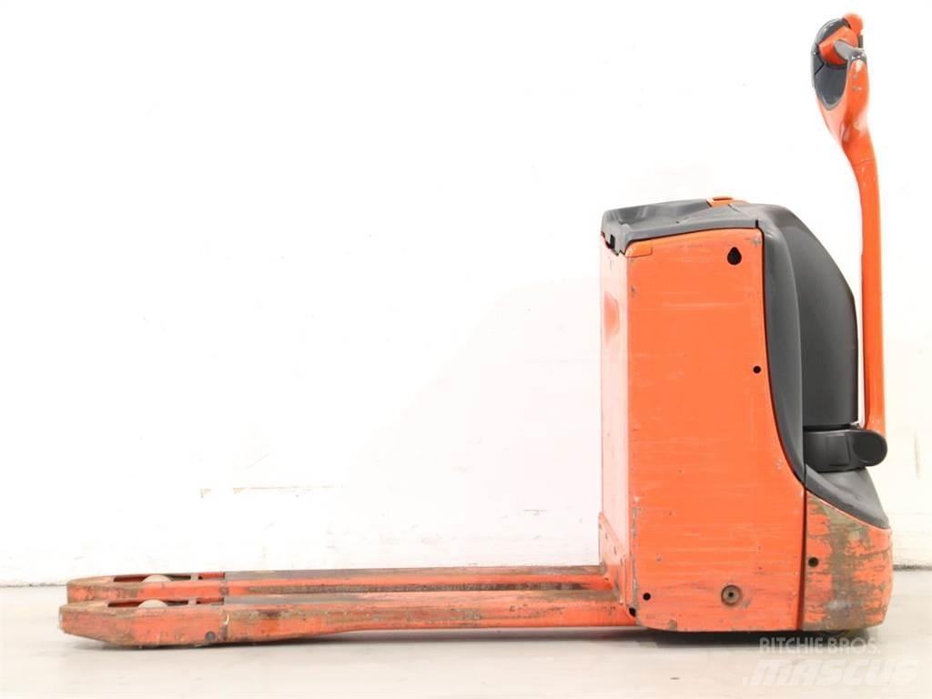 Linde T16/1152 Stapelaar meeloop