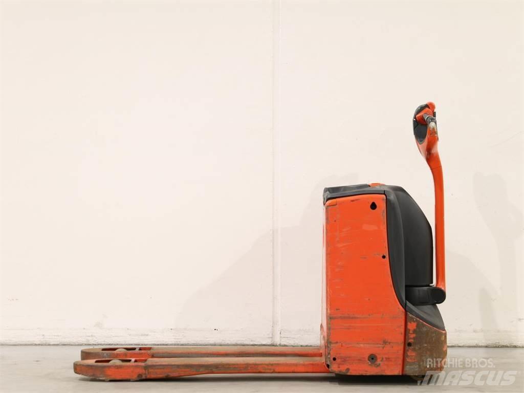 Linde T16/1152 Stapelaar meeloop