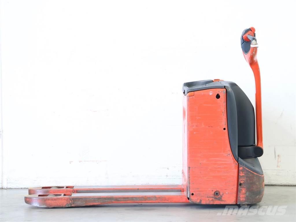 Linde T16/1152 Stapelaar meeloop