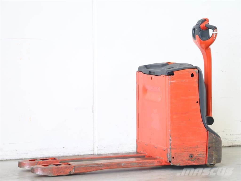 Linde T16/1152 Stapelaar meeloop