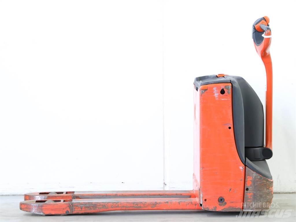 Linde T16/1152 Stapelaar meeloop