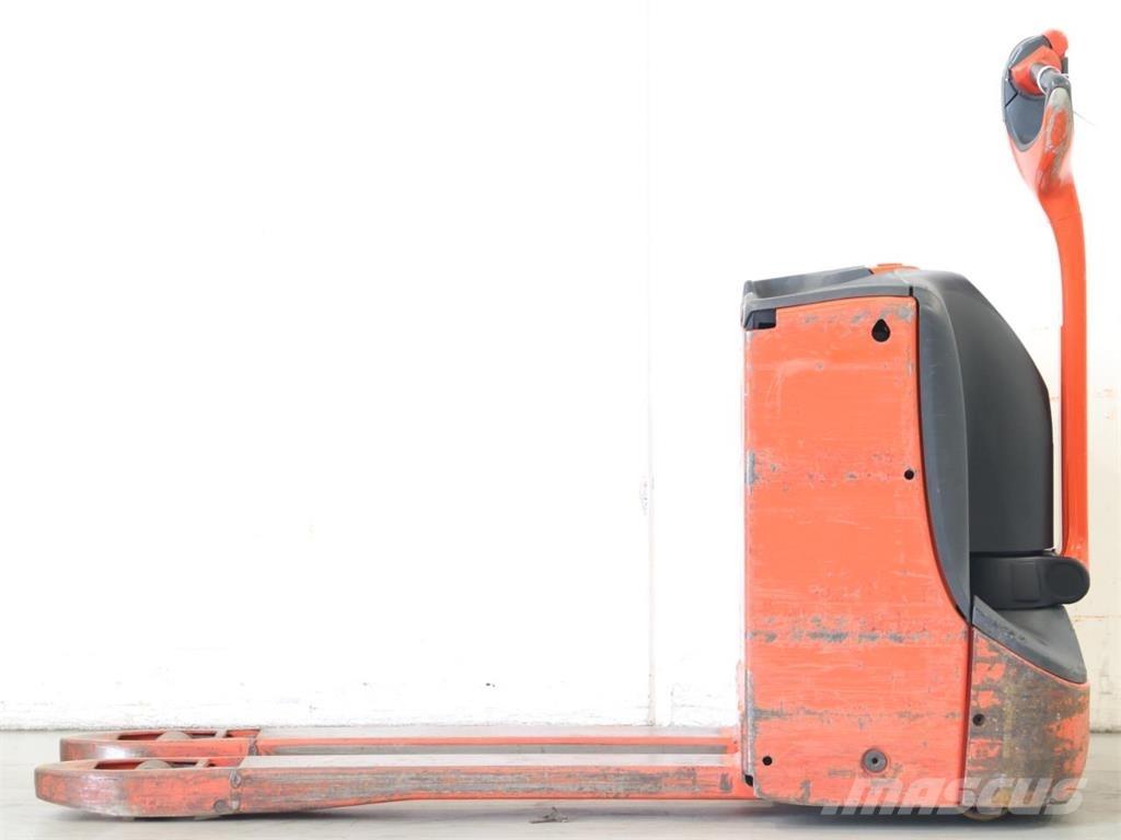 Linde T16/1152 Stapelaar meeloop
