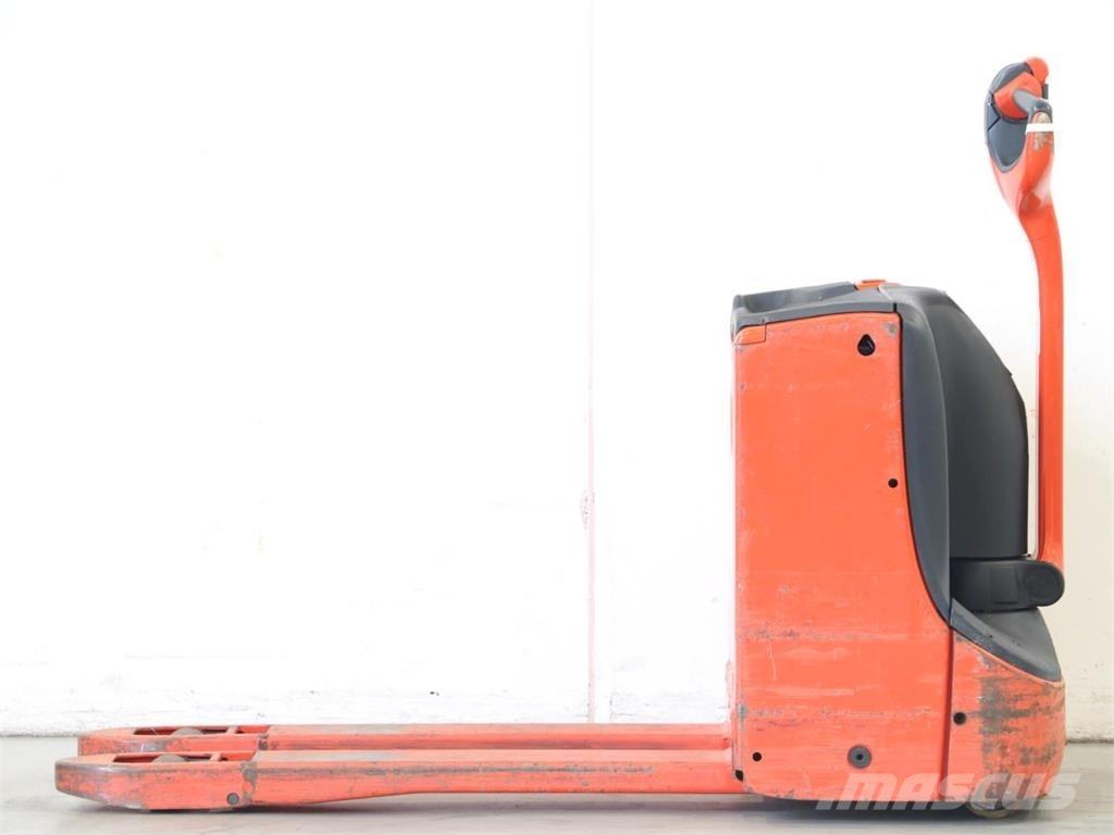 Linde T16/1152 Stapelaar meeloop