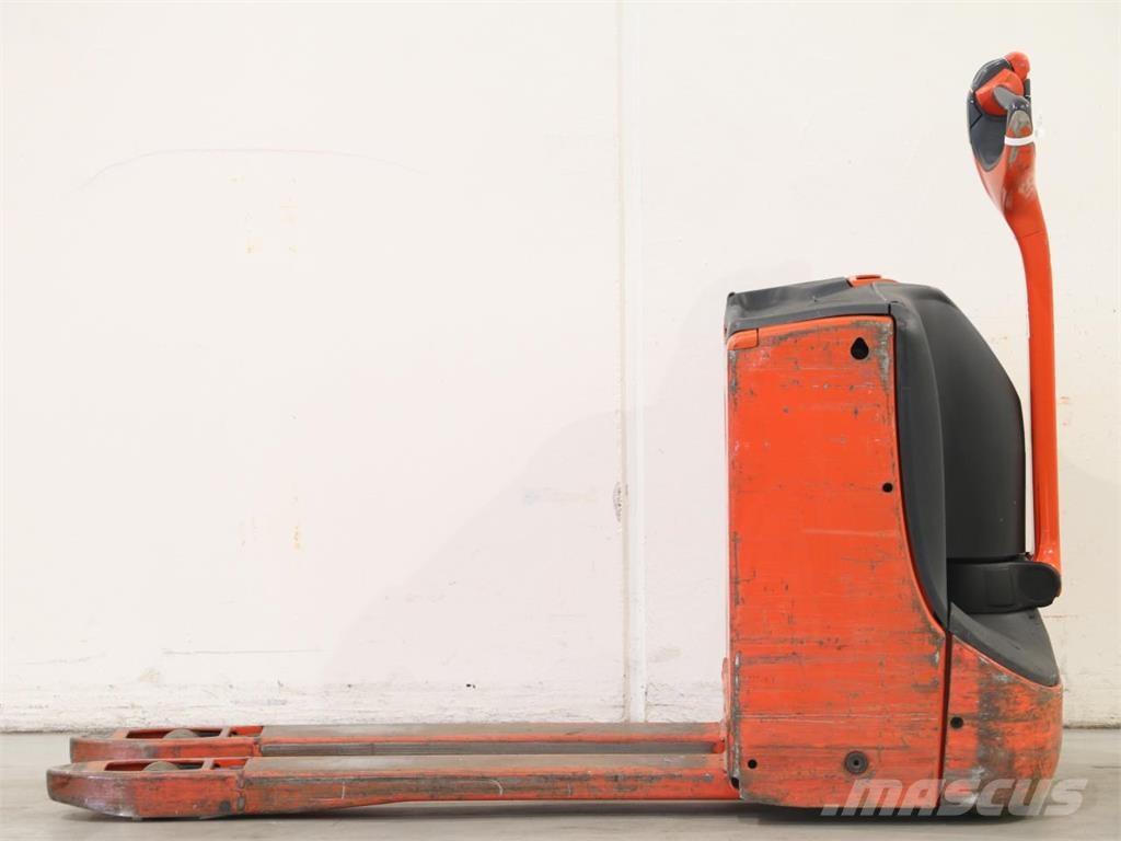 Linde T16/1152 Stapelaar meeloop