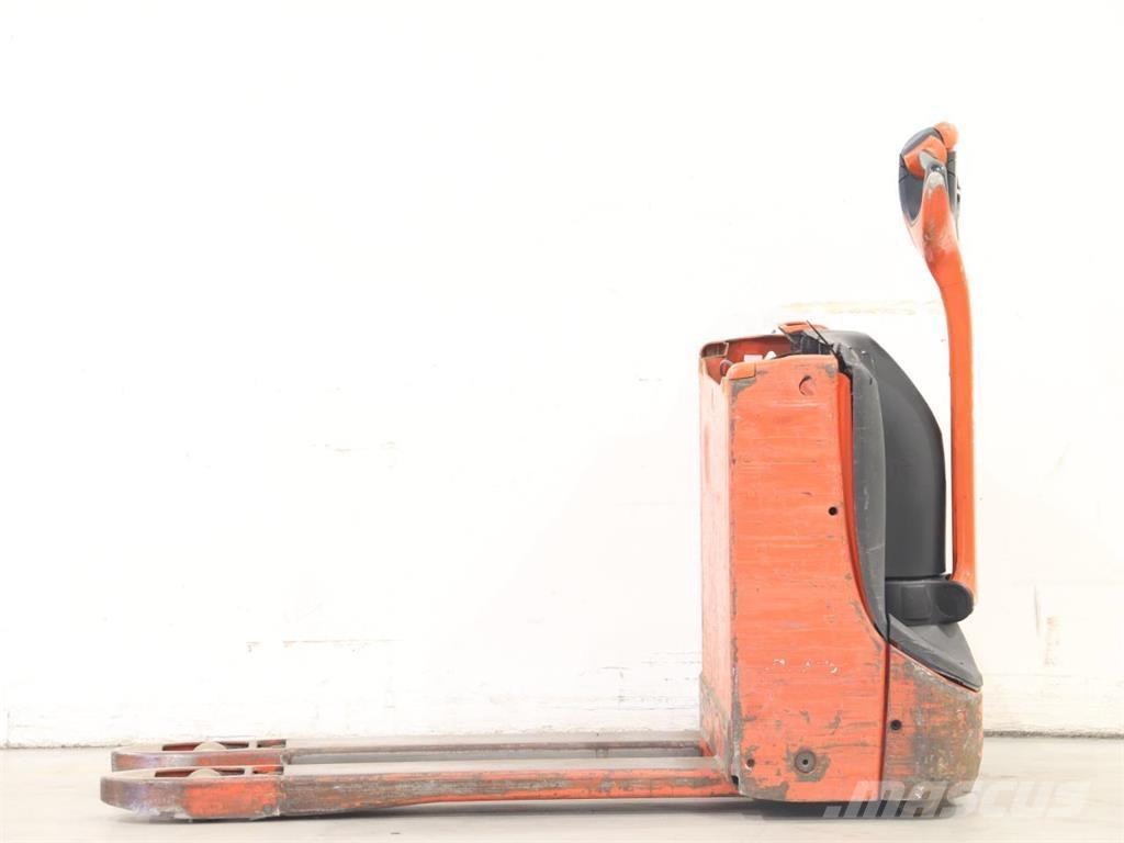 Linde T16/1152 Stapelaar meeloop