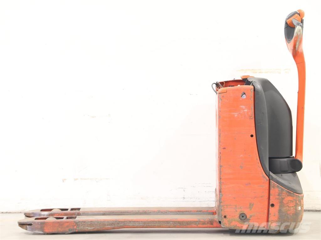 Linde T16/1152 Stapelaar meeloop