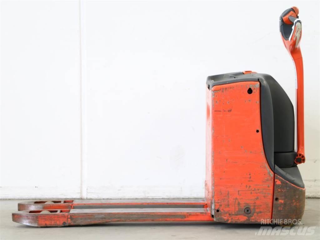 Linde T16/1152-00 Stapelaar meeloop