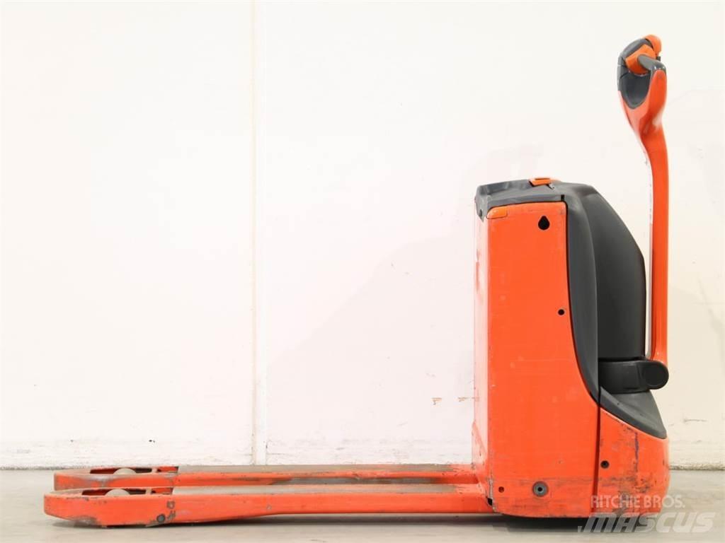 Linde T16/1152-00 Stapelaar meeloop