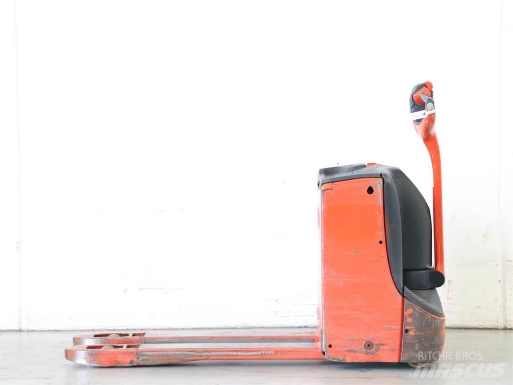 Linde T16/1152-00 Stapelaar meeloop