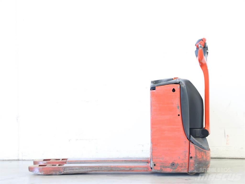 Linde T16/1152-00 Stapelaar meeloop