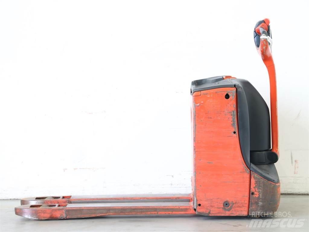Linde T16/1152-00 Stapelaar meeloop