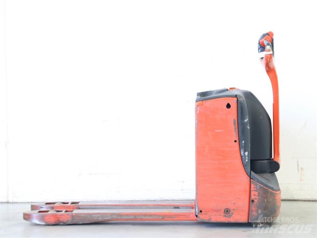 Linde T16/1152-00 Stapelaar meeloop