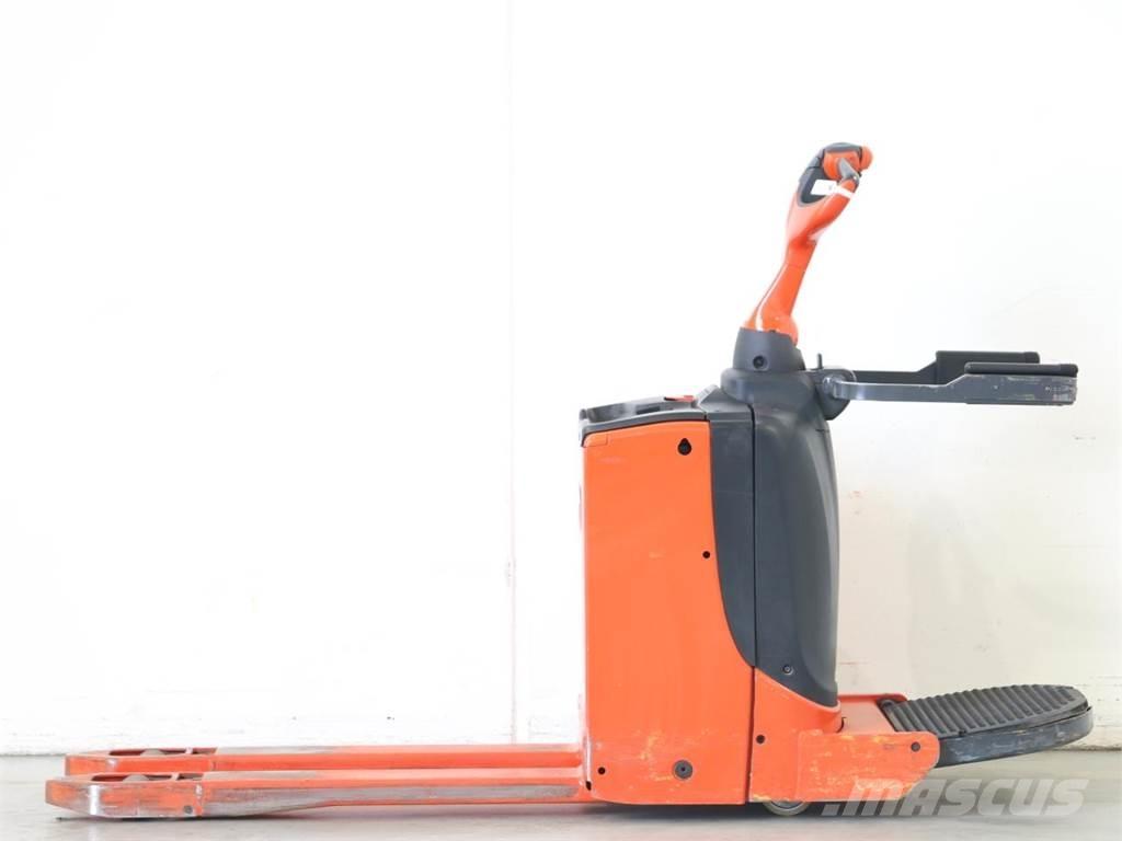 Linde T16P/1151 Stapelaar meeloop