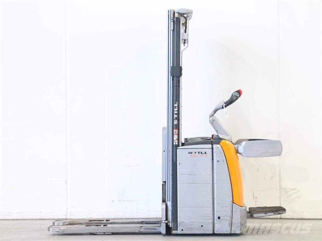 Still EXV-SF14 Stapelaar meeloop