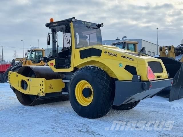 Bomag BW 213D-5 Bouw - Overige