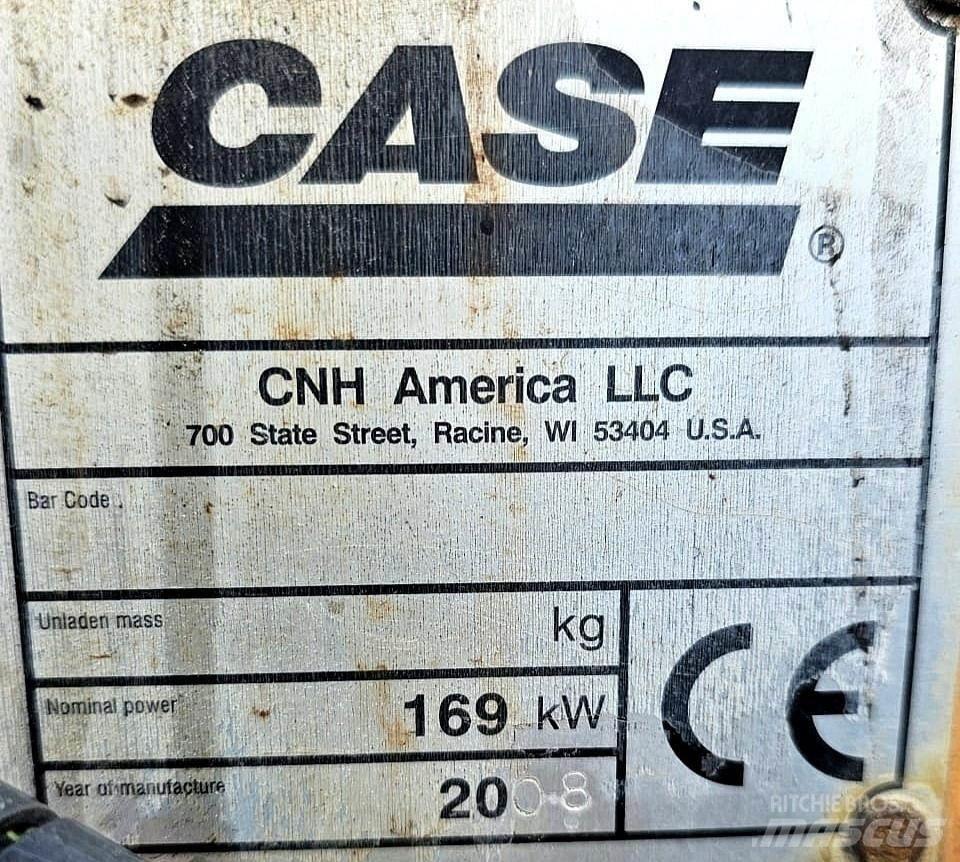 CASE 821E Wielladers