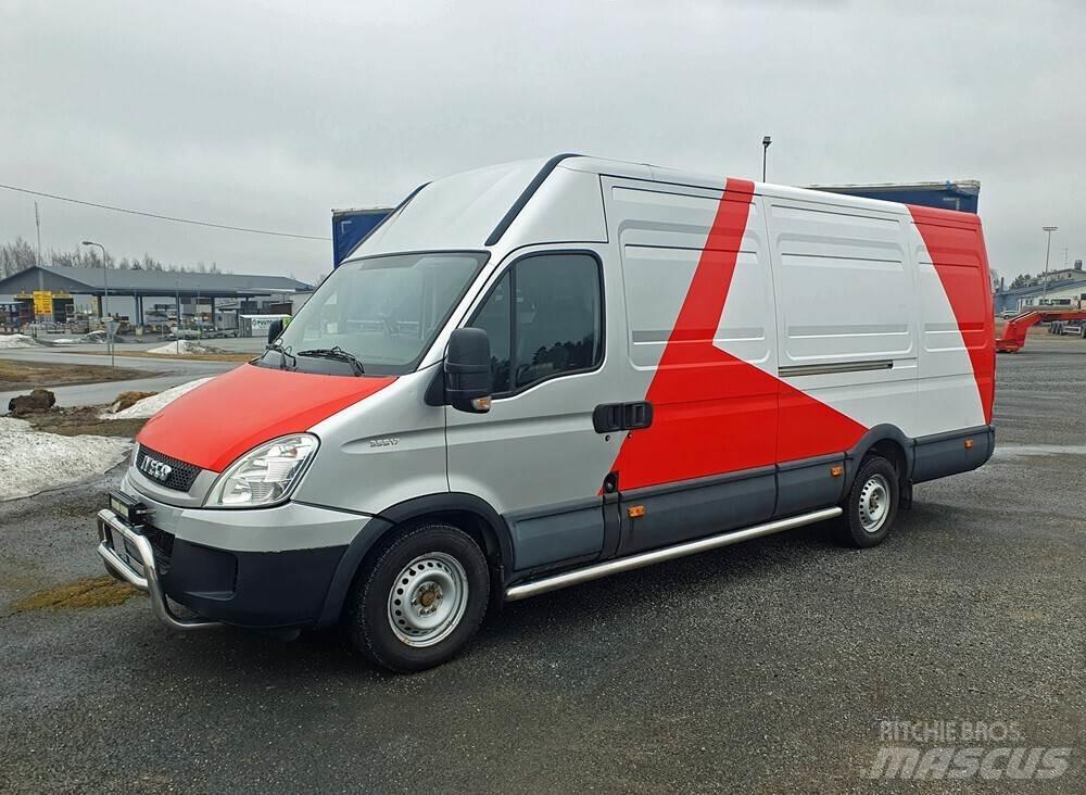 Iveco 35S17 Gesloten bedrijfswagens