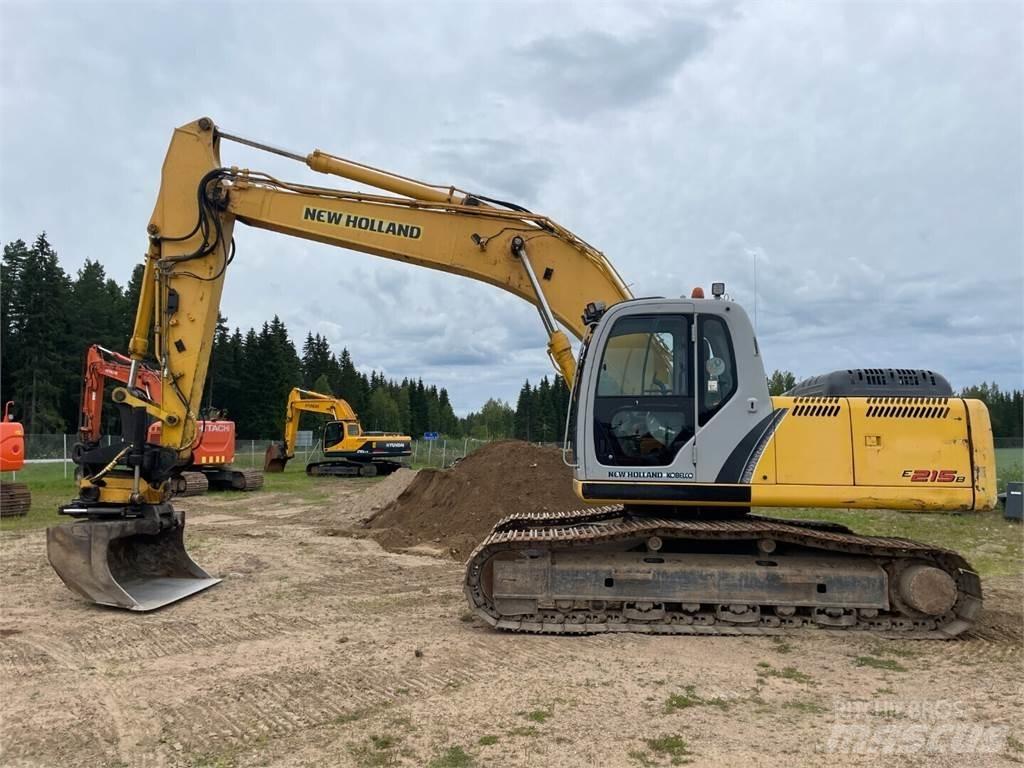 New Holland E215B Rupsgraafmachines