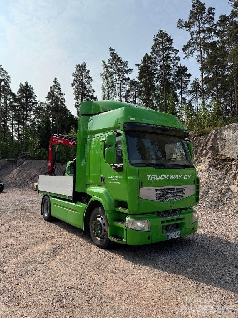 Renault Premium Vlakke laadvloer met kraan