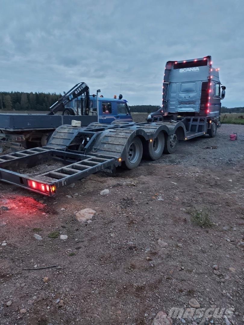 Scania 143H Vrachtwagens voor bosbouwmachines