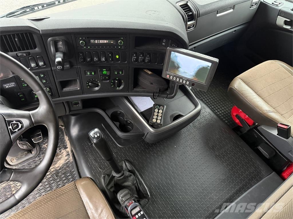 Scania R560 Vrachtwagen met containersysteem