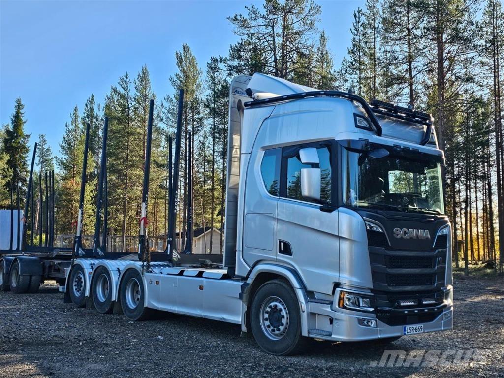 Scania R660 8X4 Hout-Bakwagens