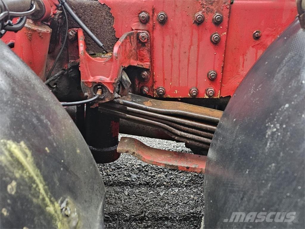 Sisu E12M 8X2 Vrachtwagen met containersysteem