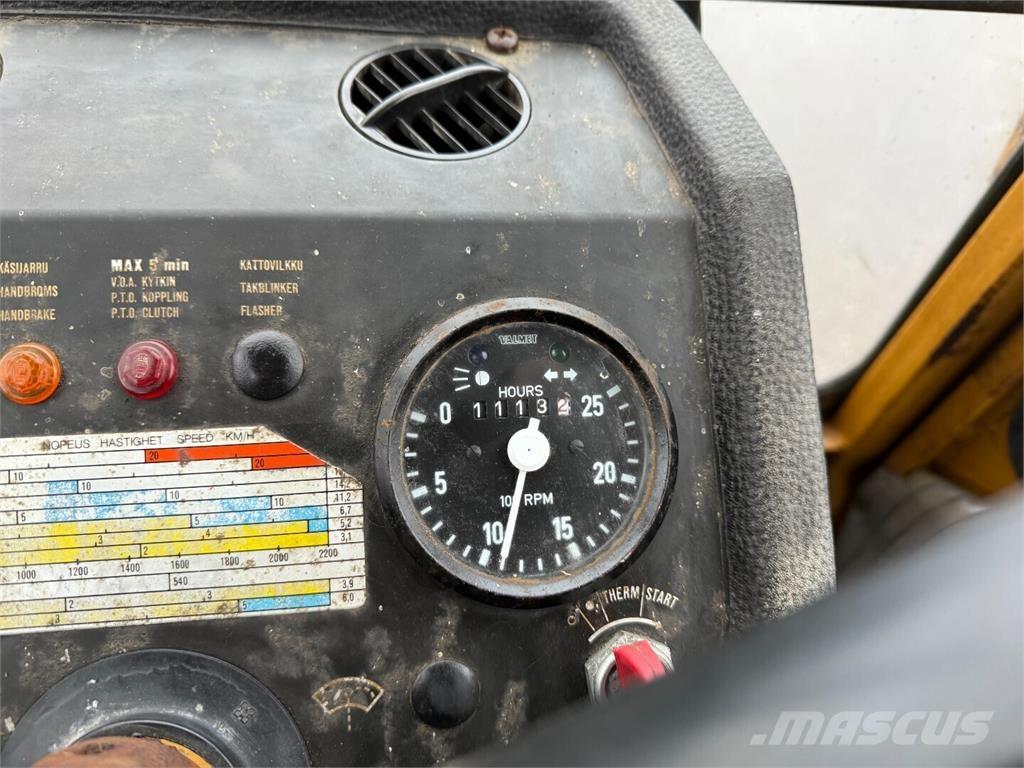 Valmet 702S Tractoren