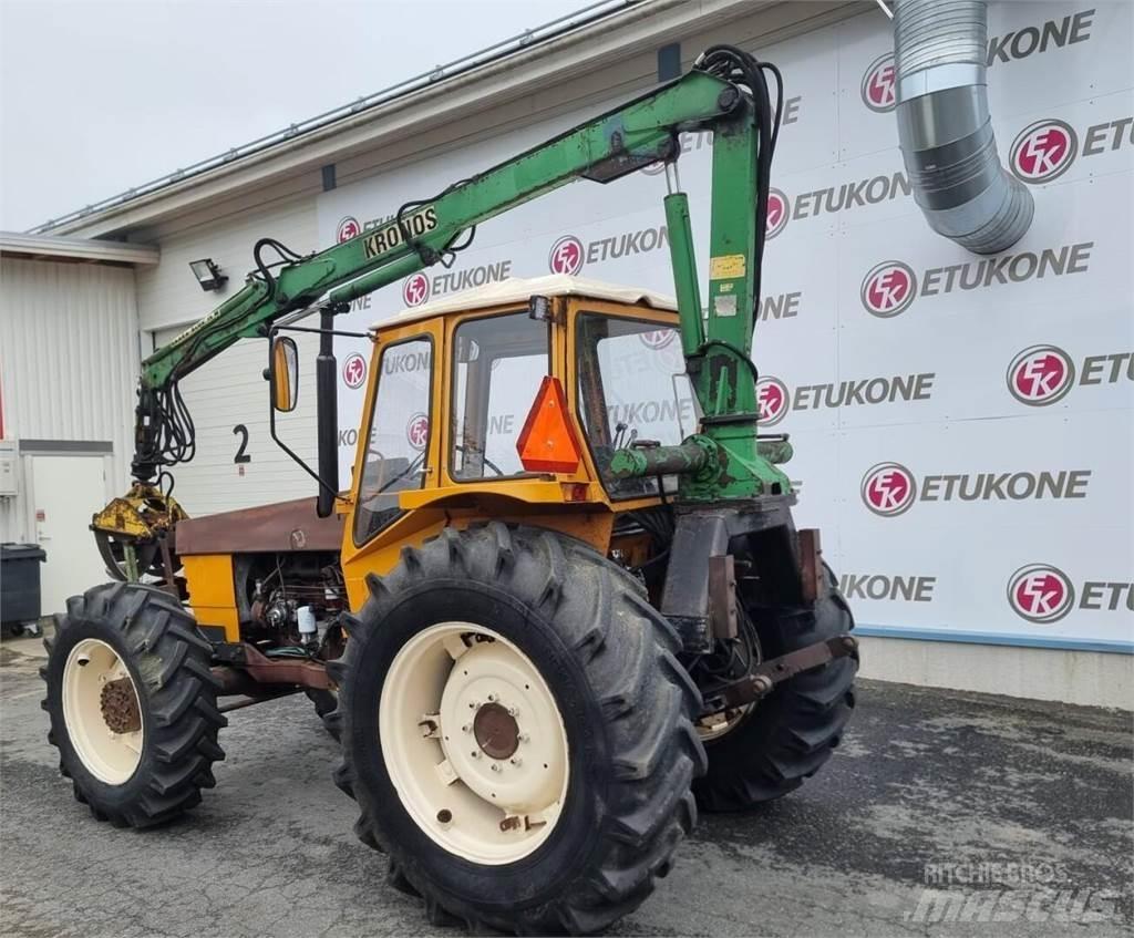Valmet 802-4 Tractoren