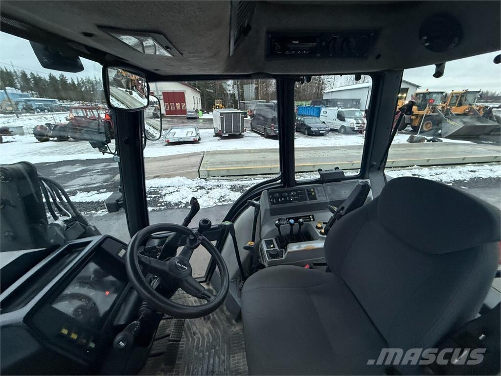 Valmet 8100 Turbo Tractoren