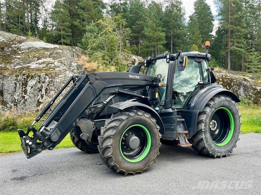 Valtra T234 Versu Tractoren