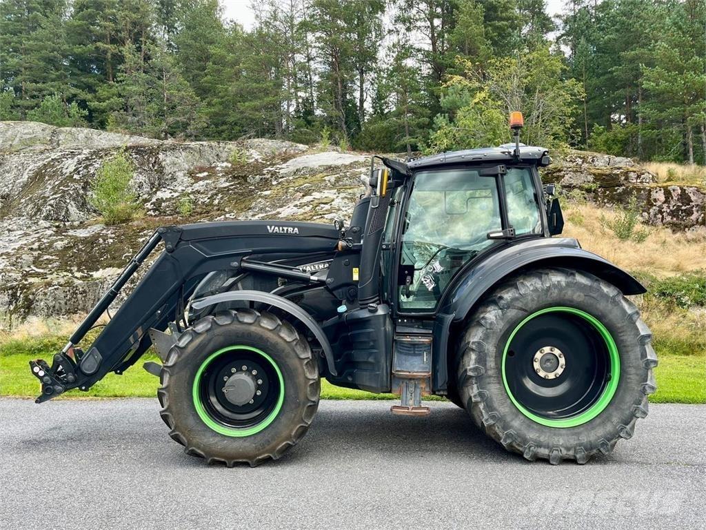 Valtra T234 Versu Tractoren