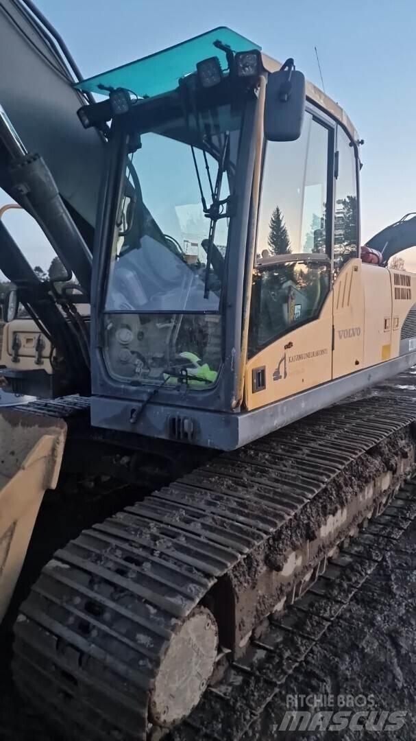 Volvo 210c Rupsgraafmachines
