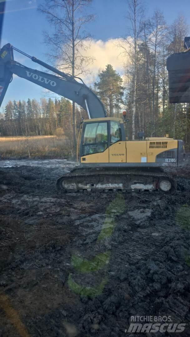 Volvo 210C Rupsgraafmachines